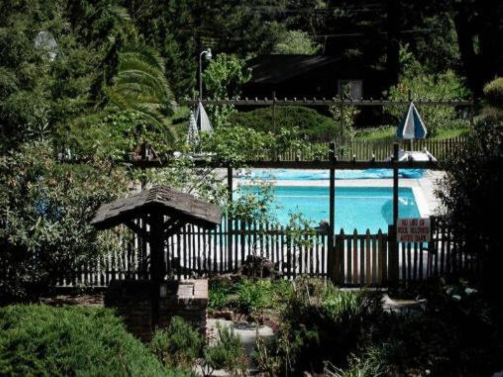 Jayes Timberlane Resort